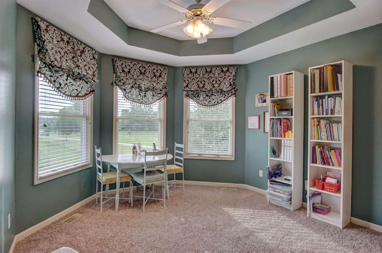4414 Hollopeter Road Leo, IN 46765 - Photo 16 of 36 Gallery Image 16