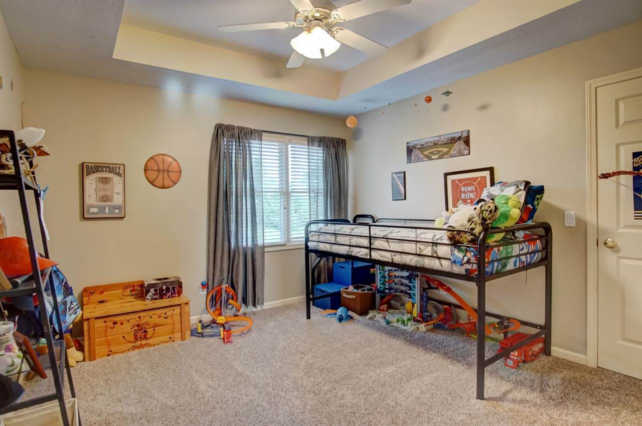 4414 Hollopeter Road Leo, IN 46765 - Photo 18 of 36 Gallery Image 18
