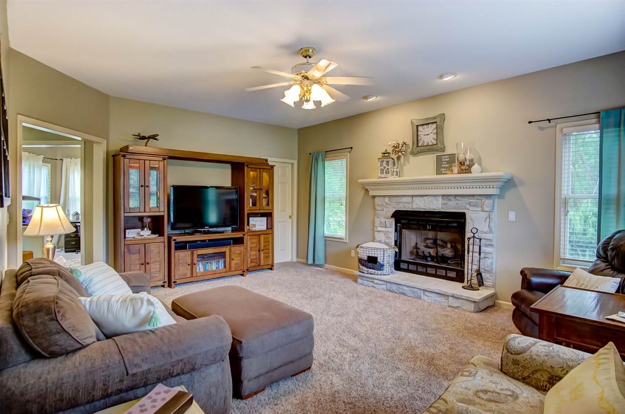 4414 Hollopeter Road Leo, IN 46765 - Photo 6 of 36 Gallery Image 6