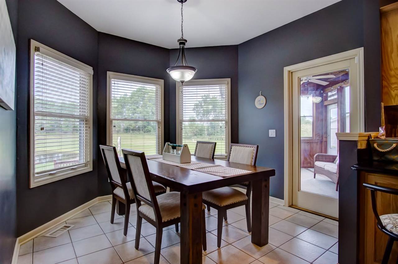 4414 Hollopeter Road Leo, IN 46765 - Photo 10 of 36 Gallery Image 10
