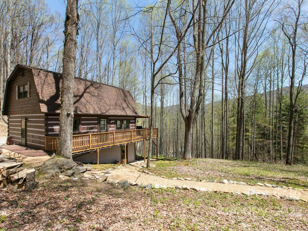 308 Gardenside Road Mars Hill, NC 28754 - Photo 3 of 35 Gallery Image 3