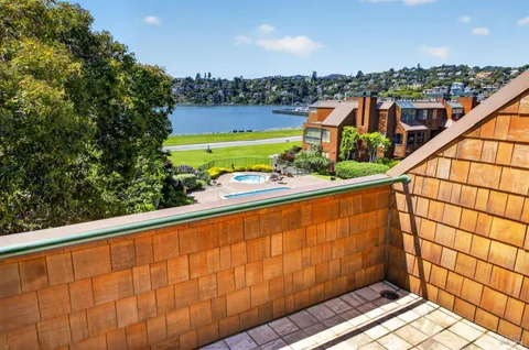 $3,077,000 | 1916 Mar W Street, Tiburon, CA 94920