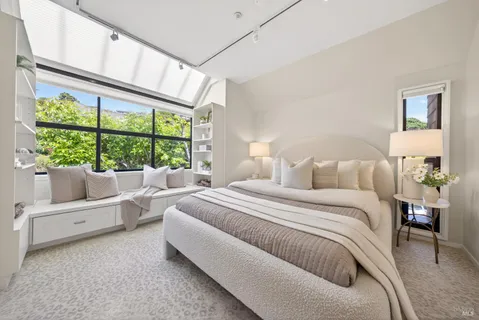 $3,077,000 | 1916 Mar W Street, Tiburon, CA 94920