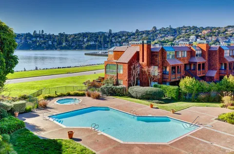 $3,077,000 | 1916 Mar W Street, Tiburon, CA 94920
