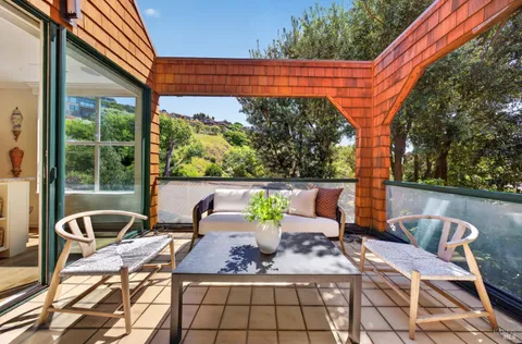 $3,077,000 | 1916 Mar W Street, Tiburon, CA 94920