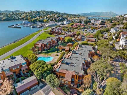 $3,077,000 | 1916 Mar W Street, Tiburon, CA 94920