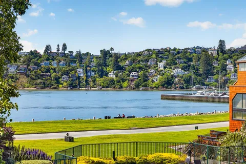 $3,077,000 | 1916 Mar W Street, Tiburon, CA 94920