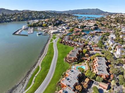 $3,077,000 | 1916 Mar W Street, Tiburon, CA 94920