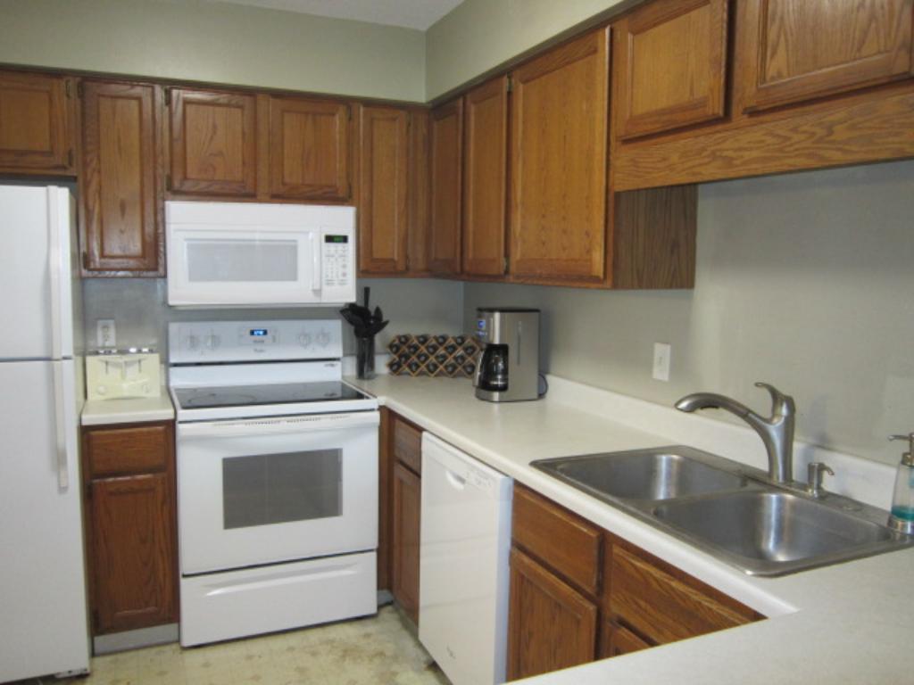 9481 Ranchview Lane North Maple Grove, MN 55369 - Photo 2 of 14 Gallery Image 2