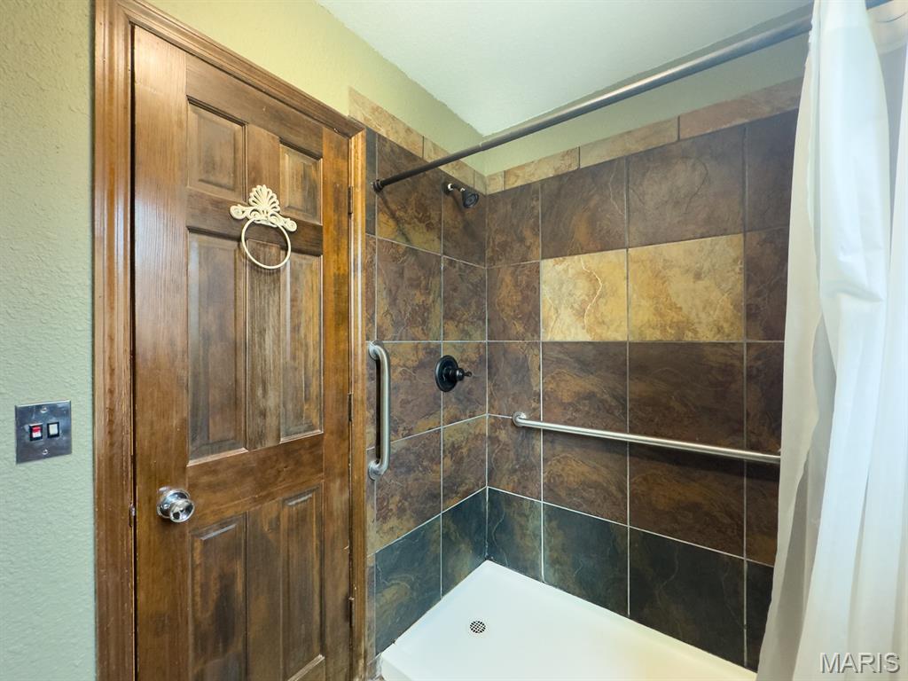 1801 Independence Road Rolla, MO 65401 - Photo 21 of 44