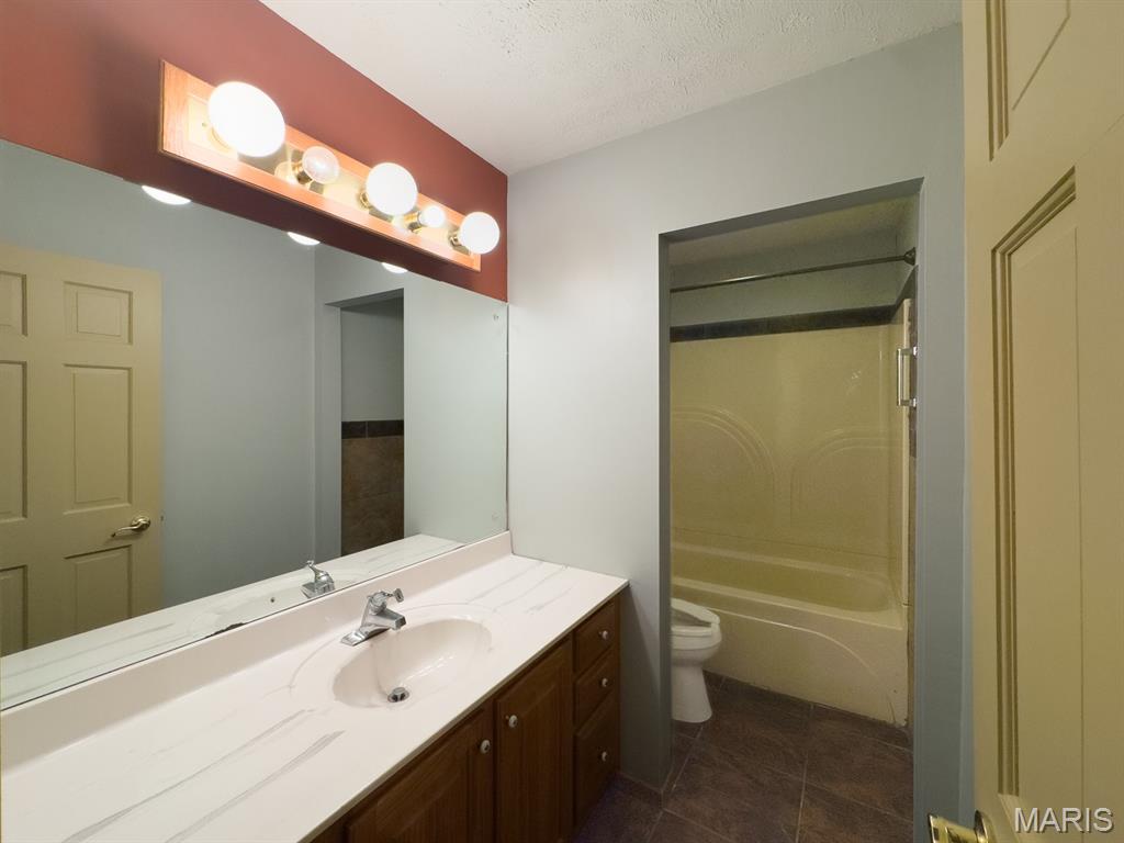 1801 Independence Road Rolla, MO 65401 - Photo 26 of 44