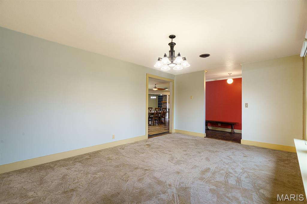 1801 Independence Road Rolla, MO 65401 - Photo 4 of 44