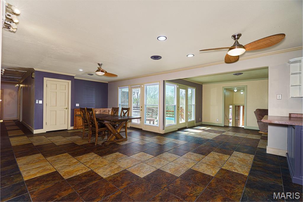 1801 Independence Road Rolla, MO 65401 - Photo 7 of 44