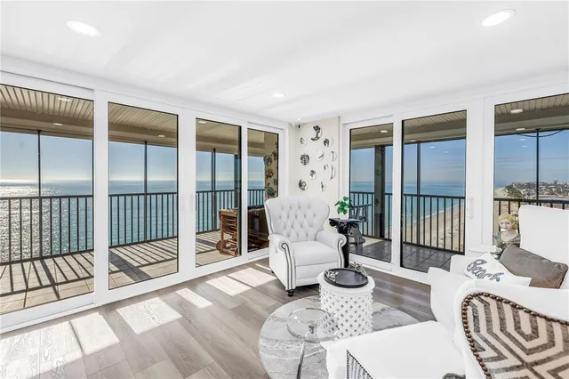 $1,800,000 | 15462 Gulf Boulevard, Unit 1006, Madeira Beach, FL 33708