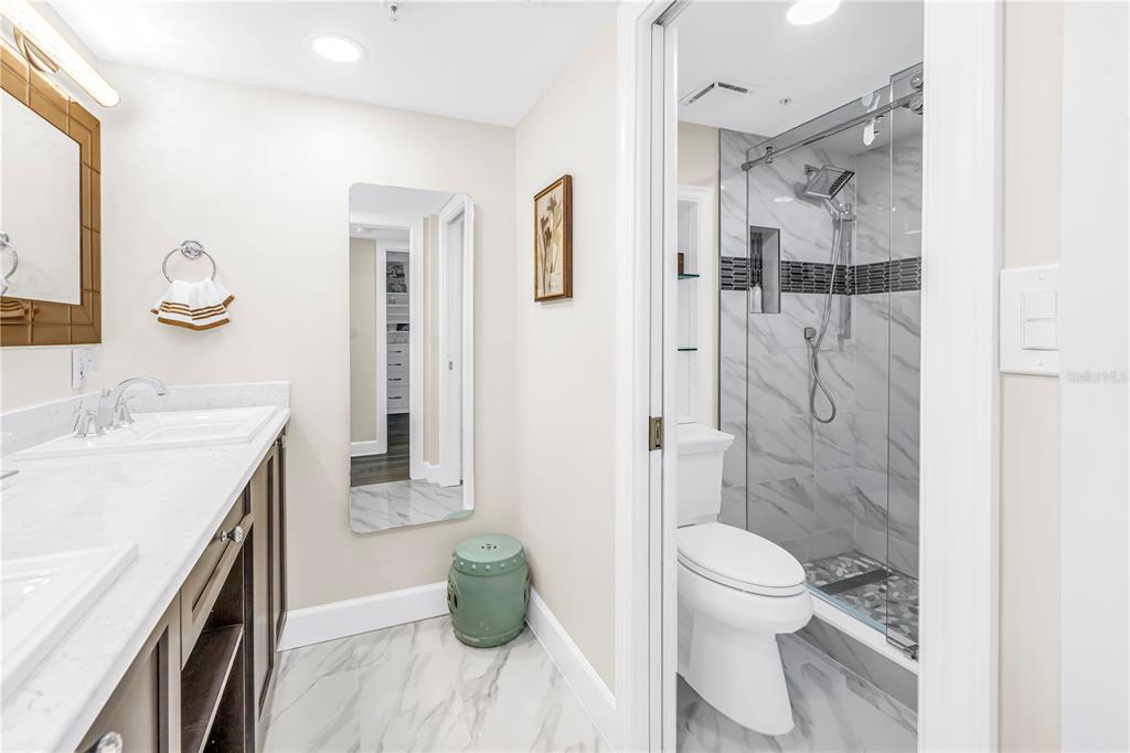 15462 Gulf Boulevard, Unit 1006 Madeira Beach, FL 33708 - Photo 12 of 52