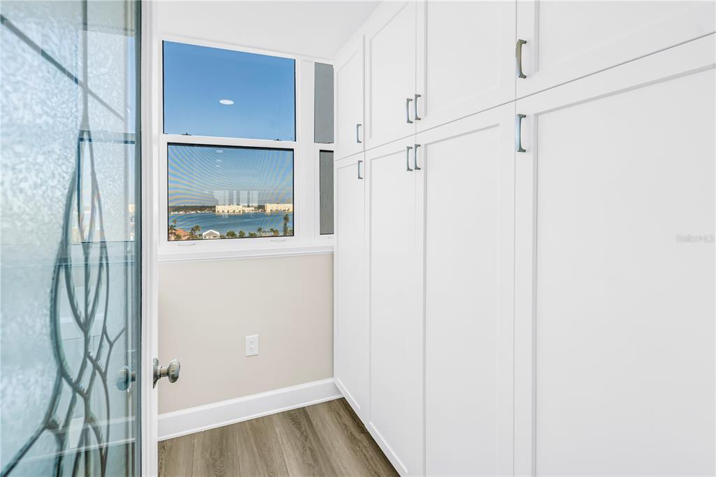 15462 Gulf Boulevard, Unit 1006 Madeira Beach, FL 33708 - Photo 14 of 52