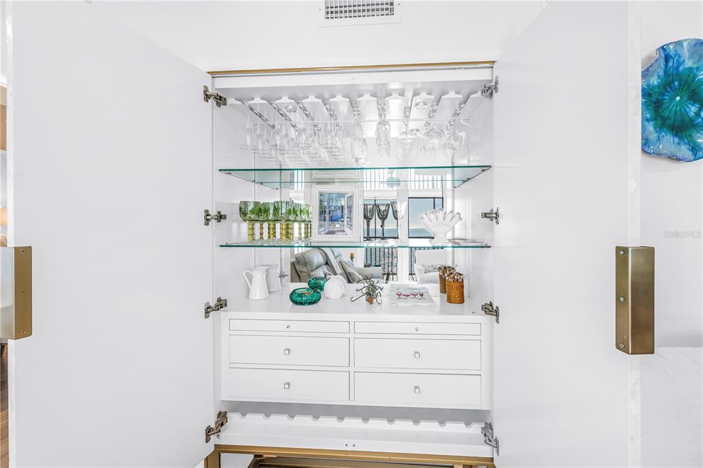 15462 Gulf Boulevard, Unit 1006 Madeira Beach, FL 33708 - Photo 29 of 52