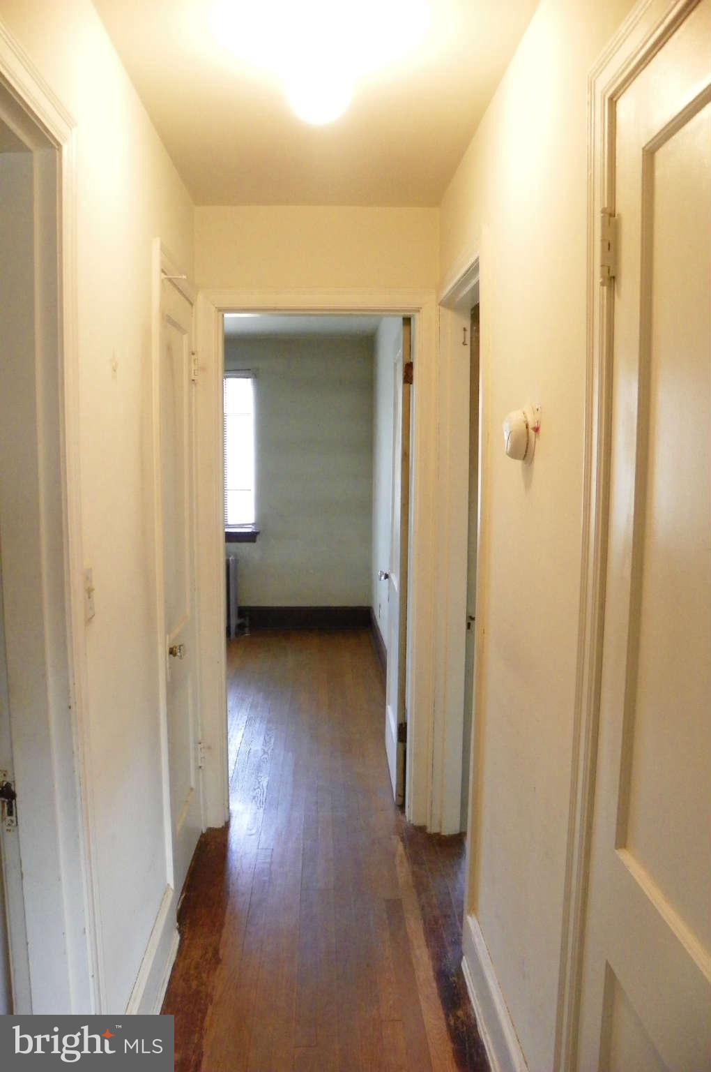 706 McNeill Road Silver Spring, MD 20910 - Photo 13 of 26 Interior (General)