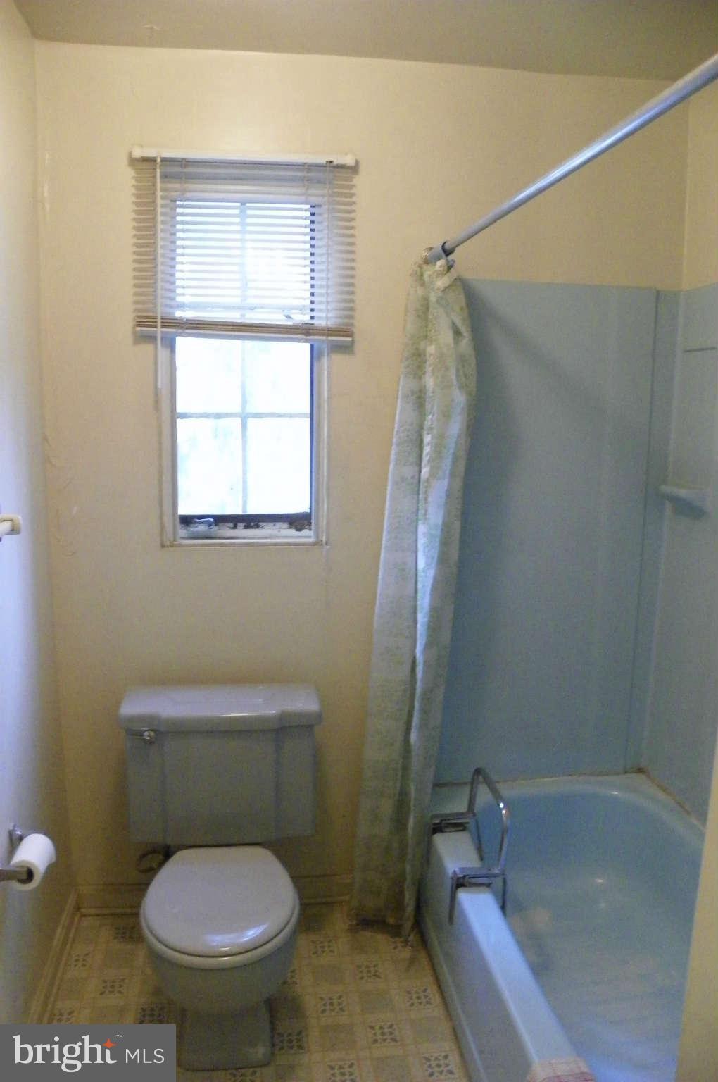 706 McNeill Road Silver Spring, MD 20910 - Photo 5 of 26 Bath