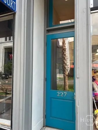 $2,400 | 227 West Broughton Street, Unit 3, Savannah, GA 31401