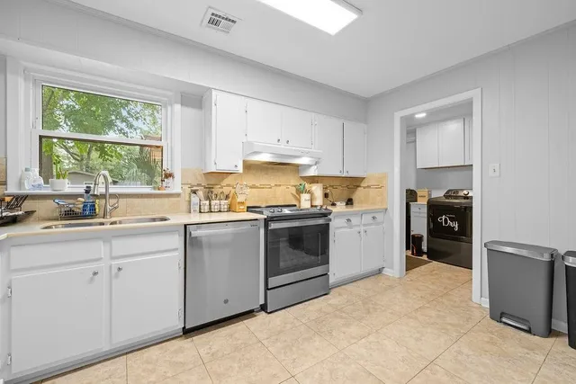 $429,000 | 930 Maplewood Avenue, Tallahassee, FL 32303