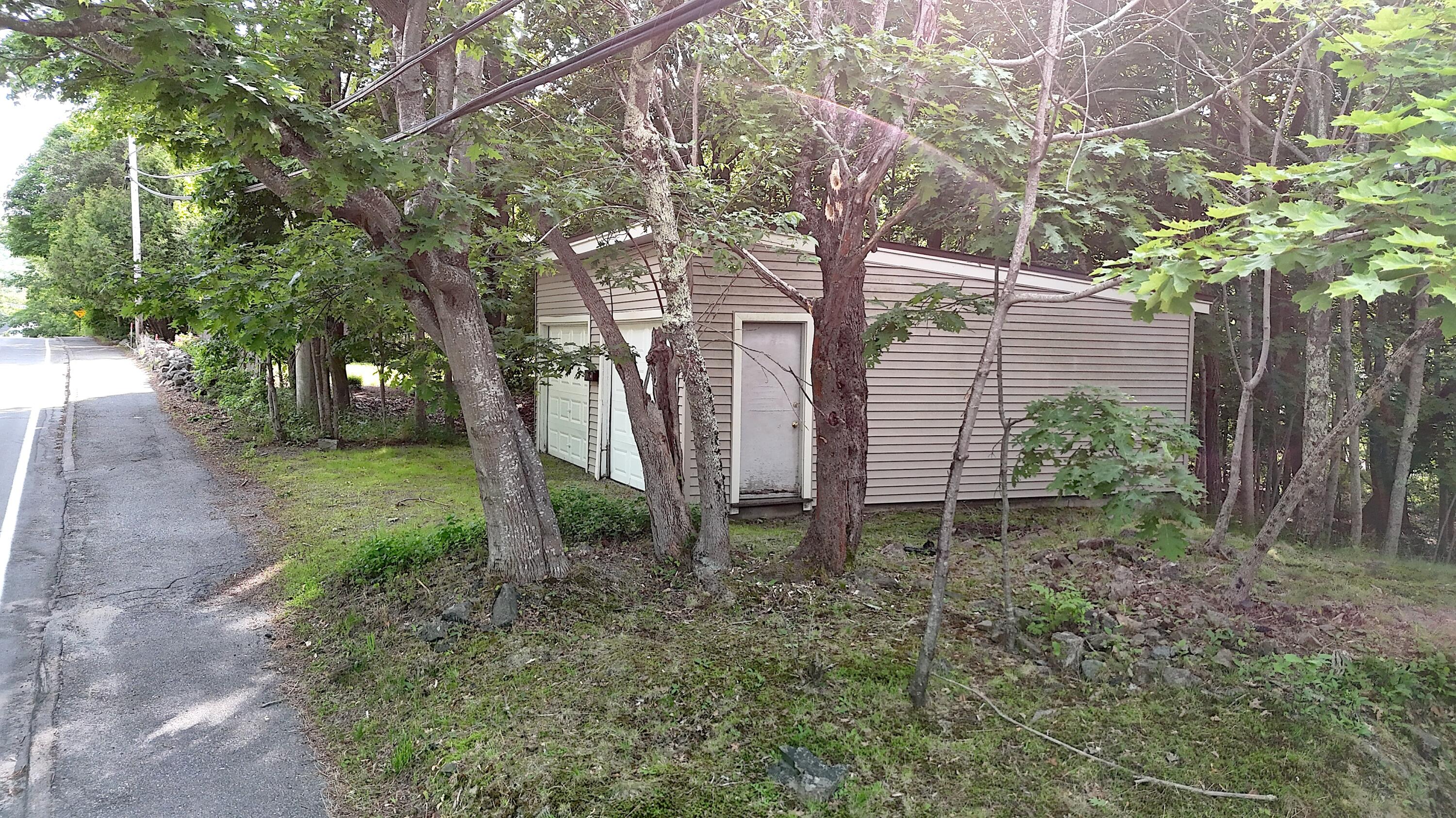 27 Eagle Lake Road Bar Harbor, ME 04609 - Photo 33 of 36 garage