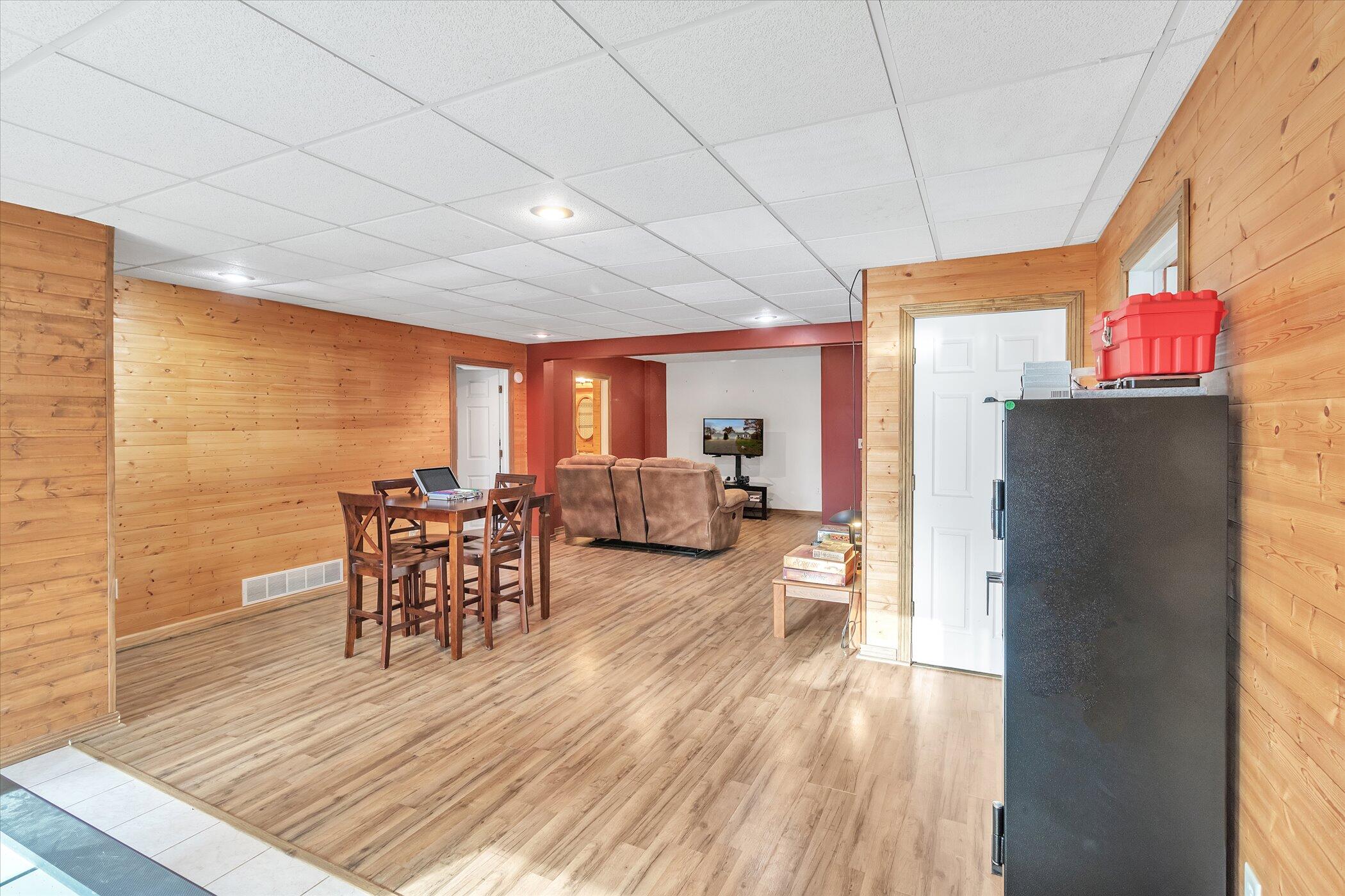 11500 Belding Road Northeast Belding, MI 48809 - Photo 20 of 28 26-11500-Belding-RD-WindowStill-Real-Est