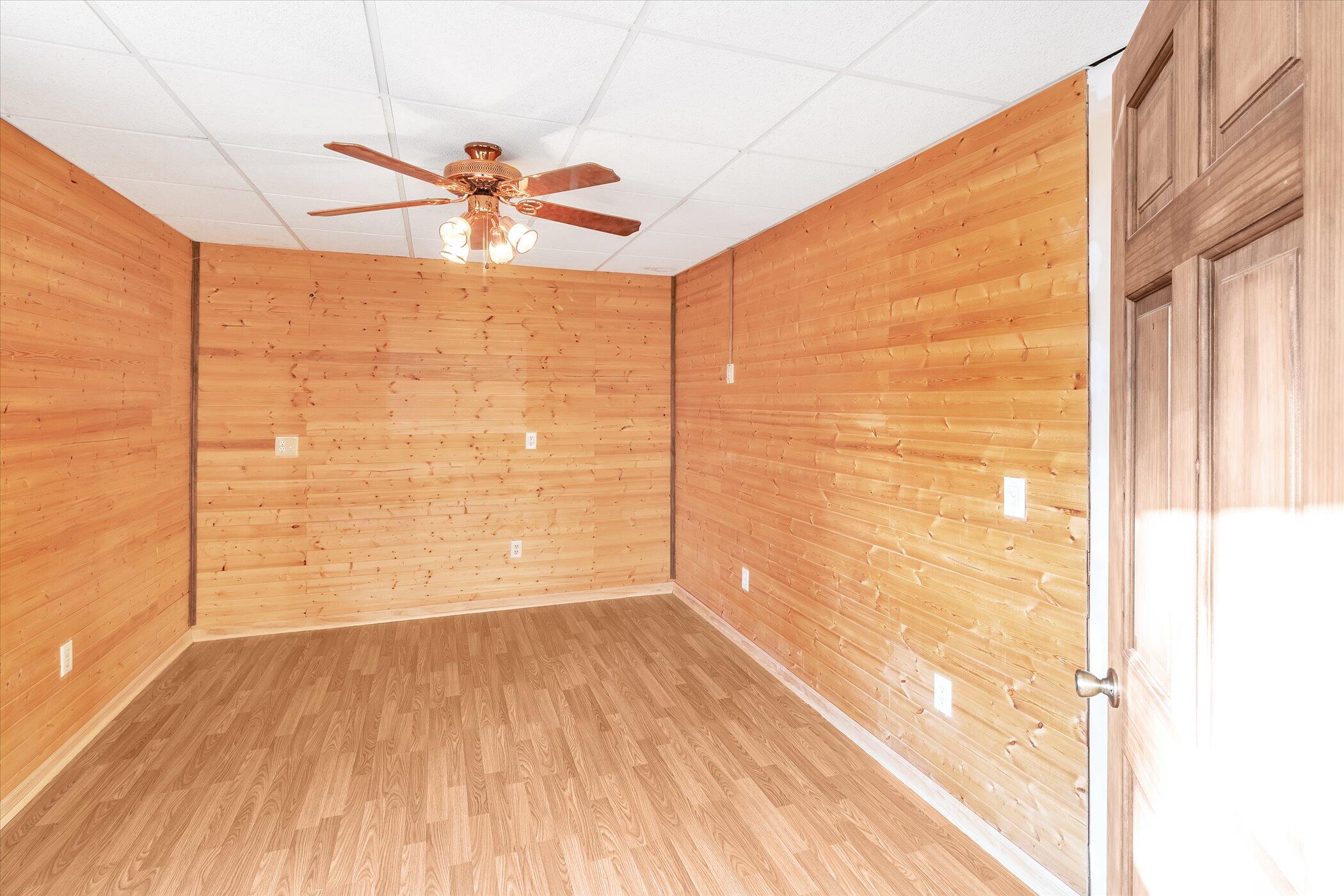 11500 Belding Road Northeast Belding, MI 48809 - Photo 22 of 28 31-11500-Belding-RD-WindowStill-Real-Est
