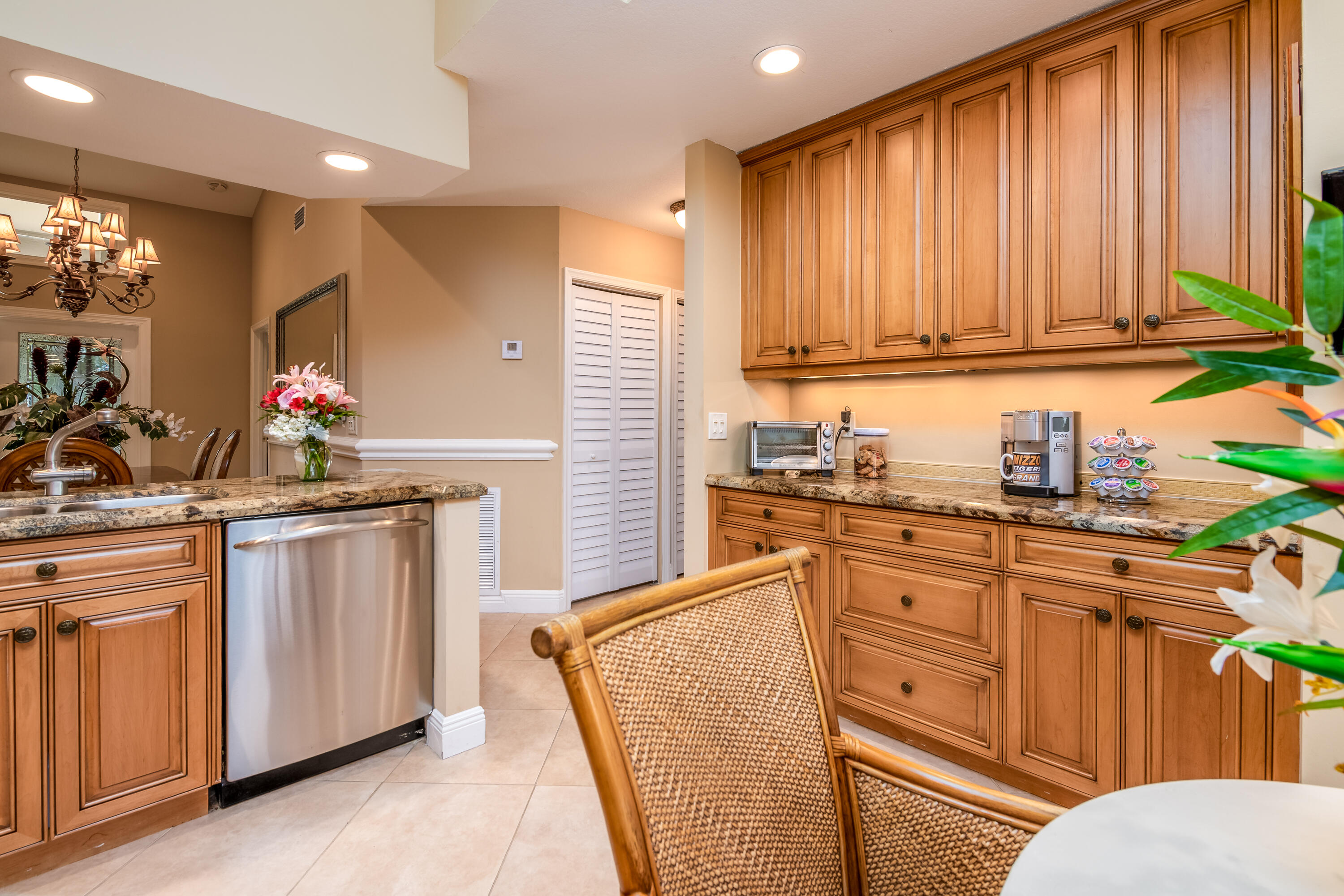 7876 Granada Place, Unit 702 Boca Raton, FL 33433 - Photo 20 of 48 Kitchen