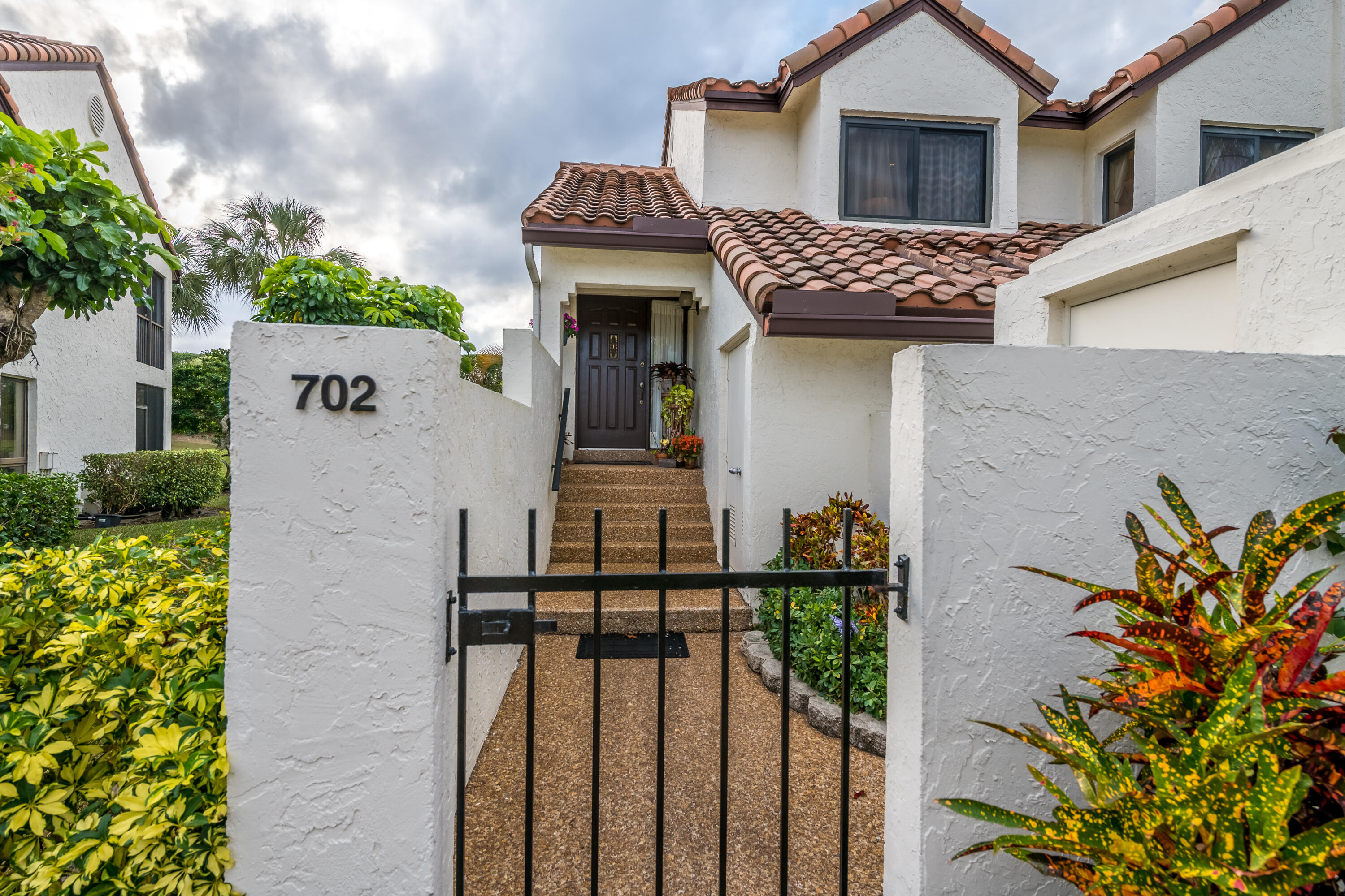7876 Granada Place, Unit 702 Boca Raton, FL 33433 - Photo 2 of 48 Entrance 7876 GRANADA-13