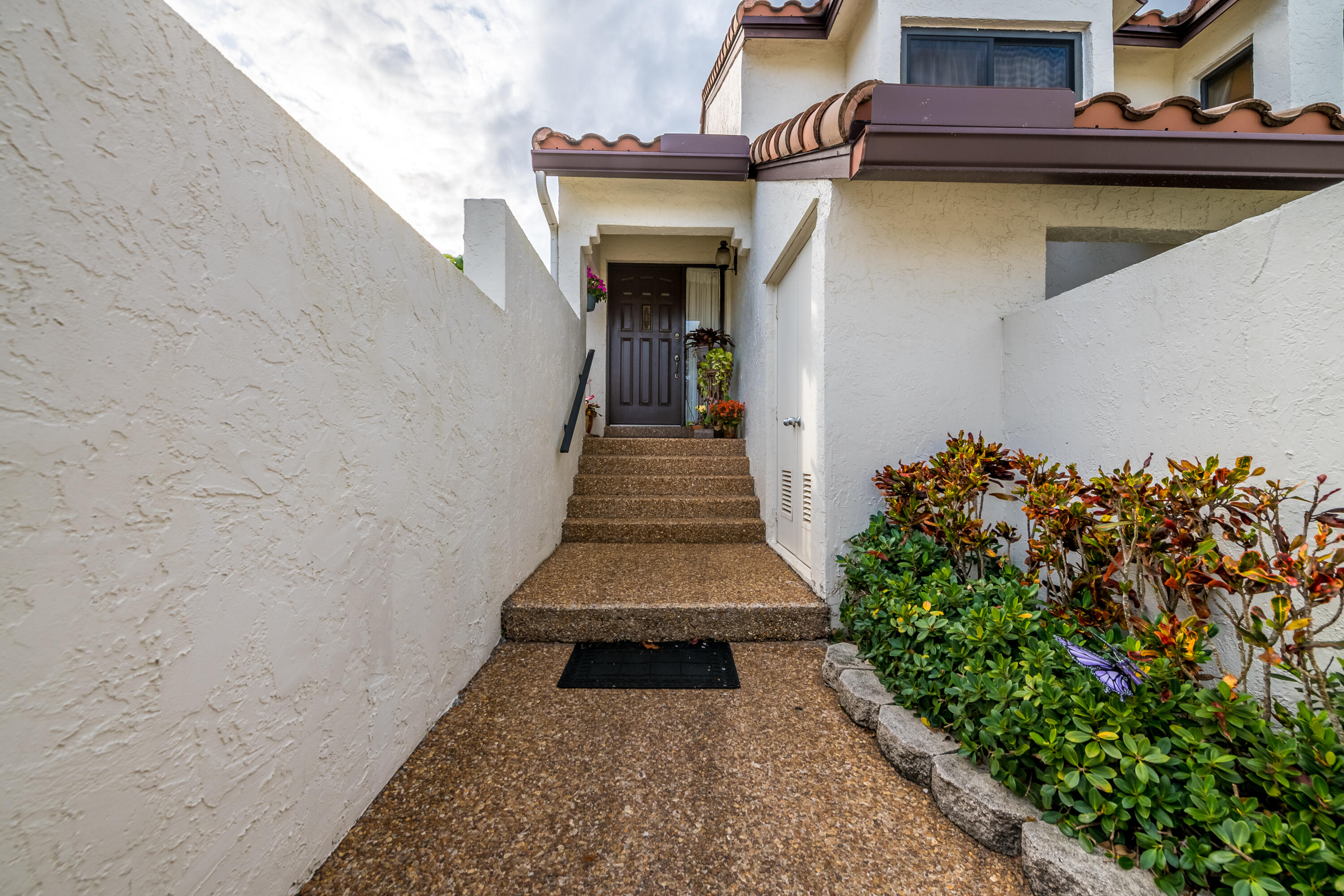 7876 Granada Place, Unit 702 Boca Raton, FL 33433 - Photo 3 of 48 Steps up to condo