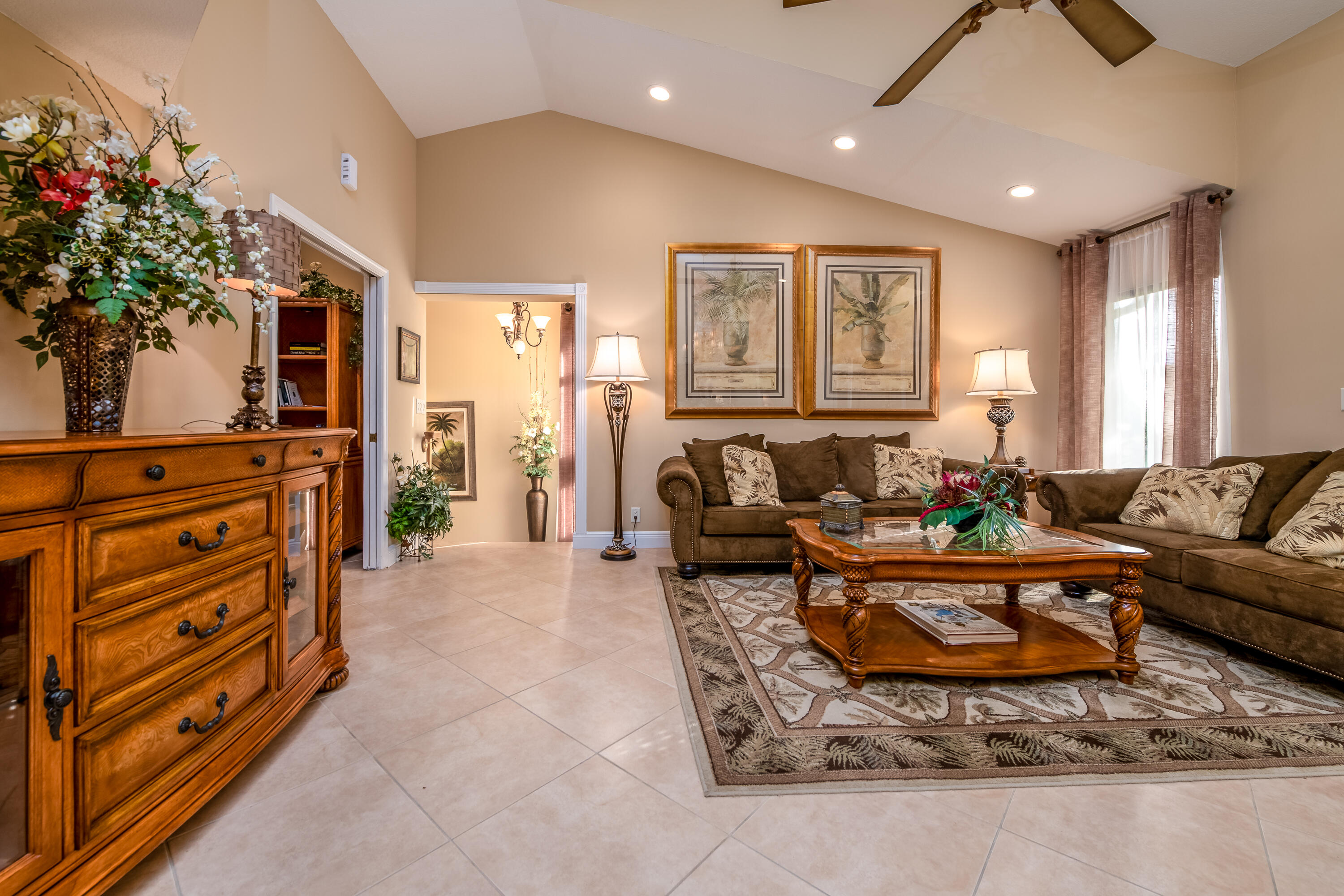 7876 Granada Place, Unit 702 Boca Raton, FL 33433 - Photo 9 of 48 Living Rm