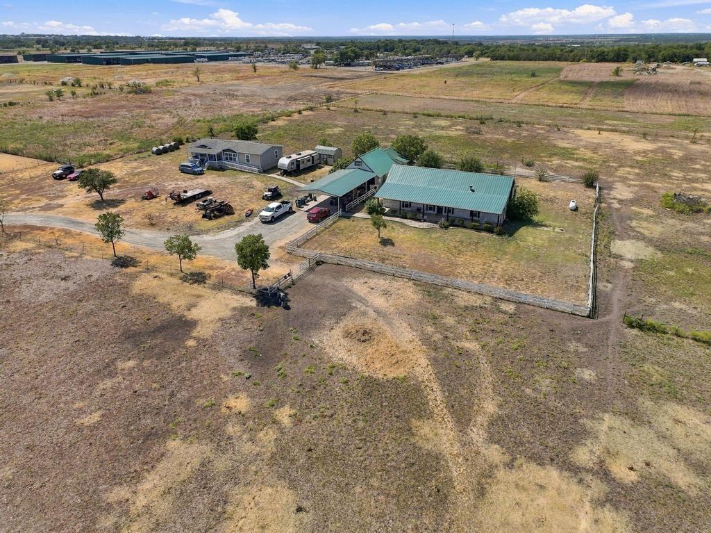 2141 Block Road Gunter, TX 75058 - Photo 7 of 12 Gallery Image 7