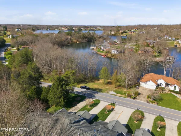 $279,900 | 490 Riverbend Drive, Unit C4, Crossville, TN 38555