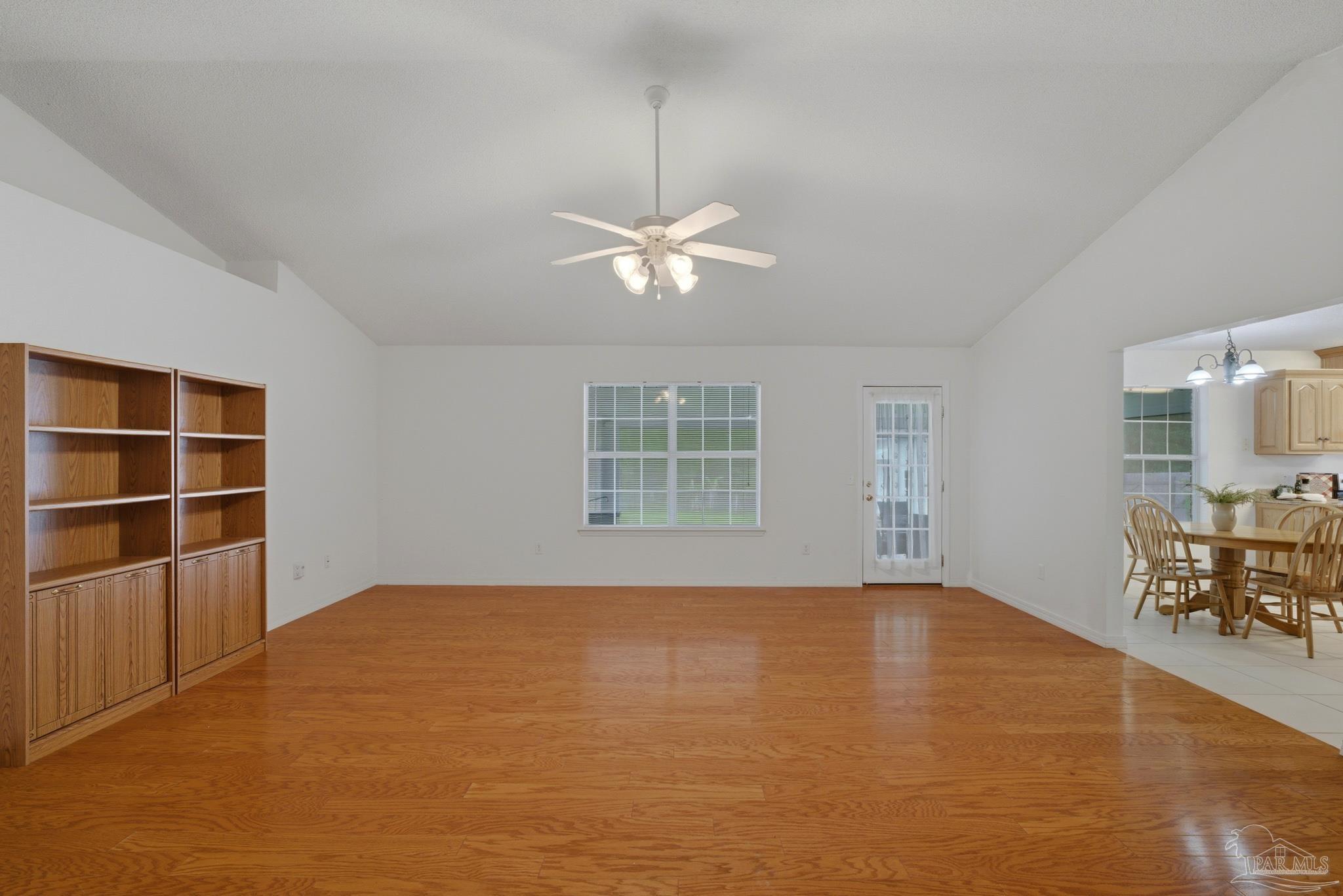 7117 Woodside Road Pensacola, FL 32526 - Photo 7 of 33