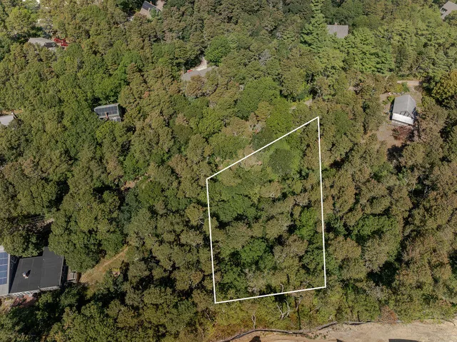 $349,000 | 40 Old Long Pond Road, Wellfleet, MA 02667