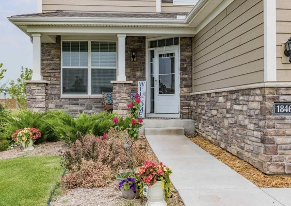 $675,000 | 18468 70th Avenue North, Maple Grove, MN 55311