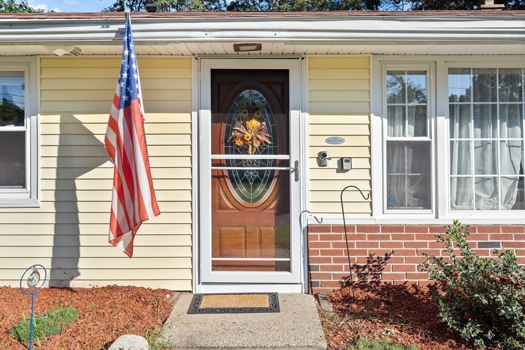 38 Donna Road Bellingham, MA 02019 - Photo 3 of 24 Gallery Image 3