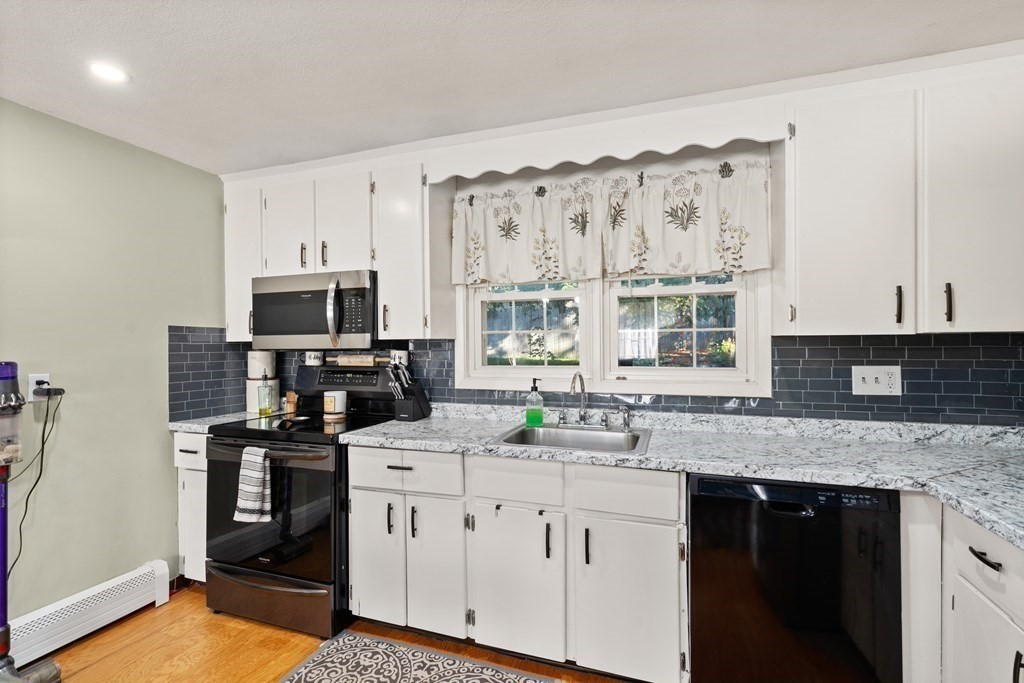 38 Donna Road Bellingham, MA 02019 - Photo 6 of 24 Gallery Image 6