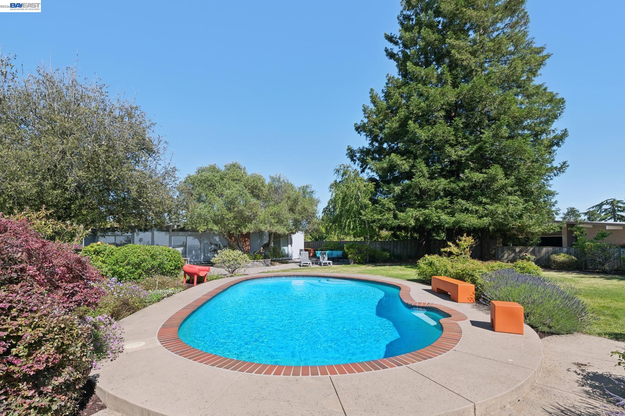 5842 Highwood Road Castro Valley, CA 94552 - Photo 10 of 13