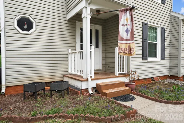 $380,000 | 9510 Saddle Run Trail, Charlotte, NC 28269