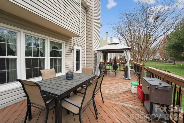 $380,000 | 9510 Saddle Run Trail, Charlotte, NC 28269