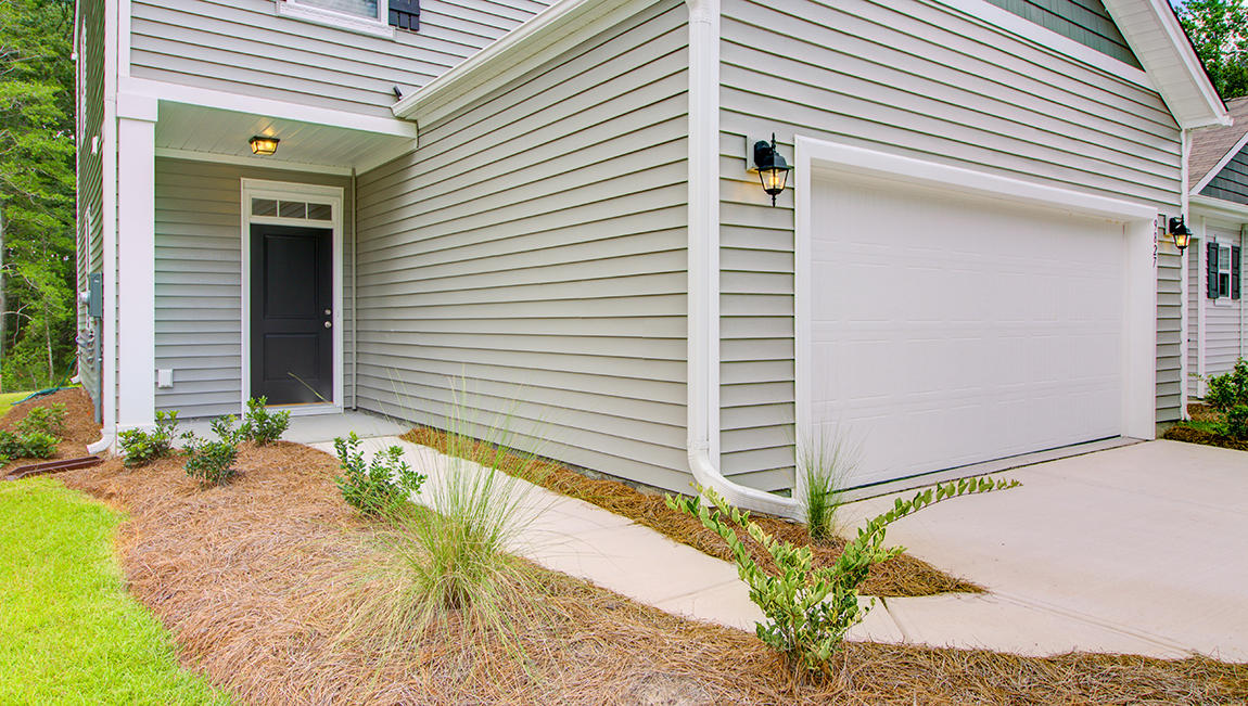 210 Rubles Lane Moncks Corner, SC 29461 - Photo 3 of 44 Cella-B-1633_McKewn-Lot-21_Ext-Front-Doo