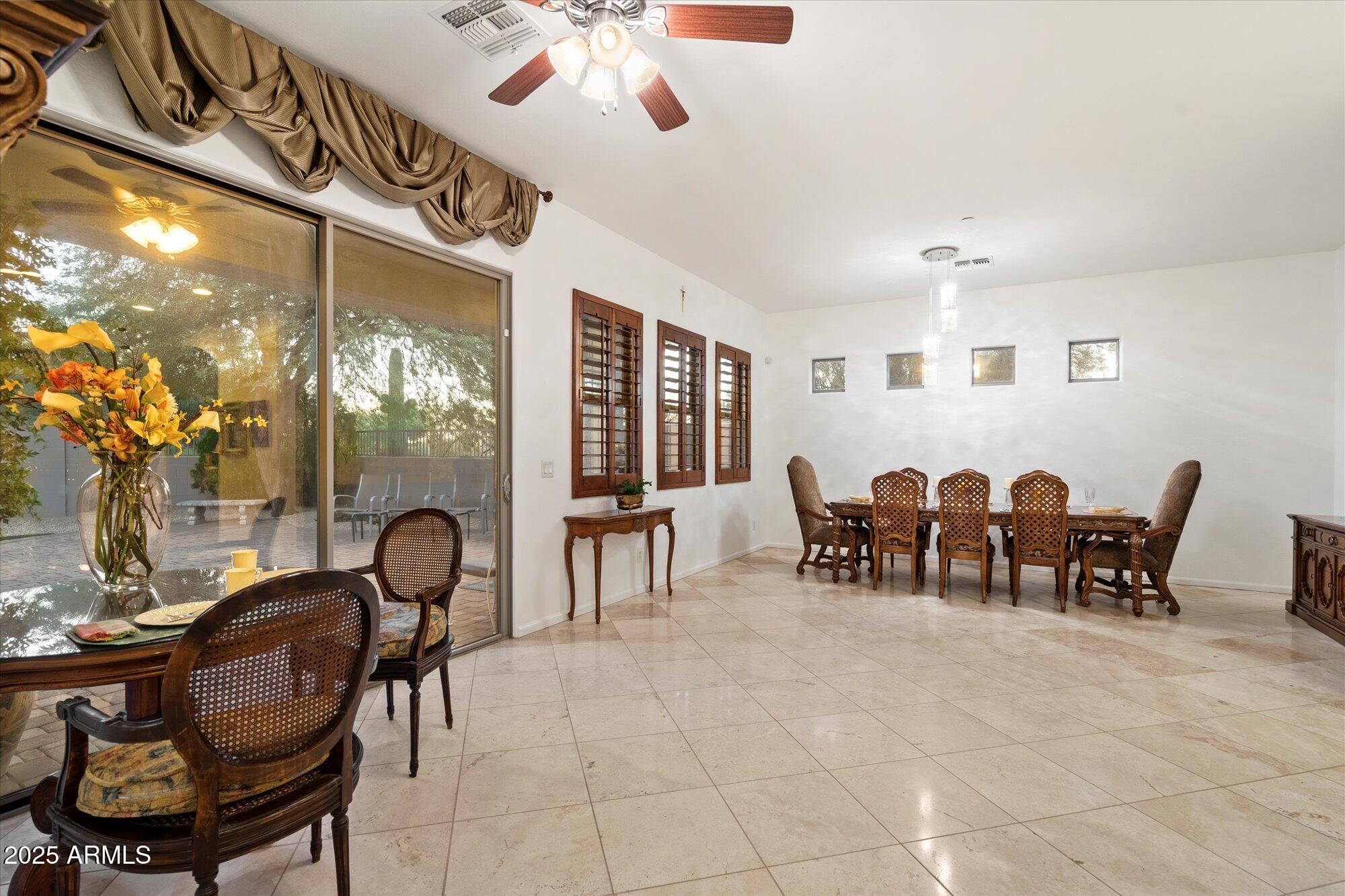 3969 East Navigator Lane Phoenix, AZ 85050 - Photo 14 of 54 Family room/dining room
