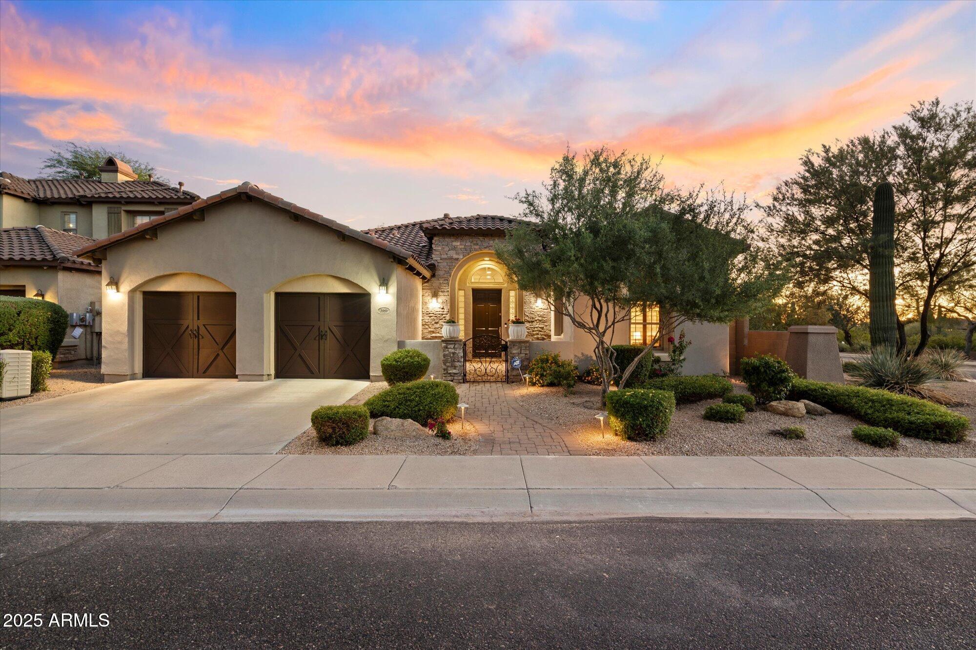 3969 East Navigator Lane Phoenix, AZ 85050 - Photo 2 of 54 Front of home