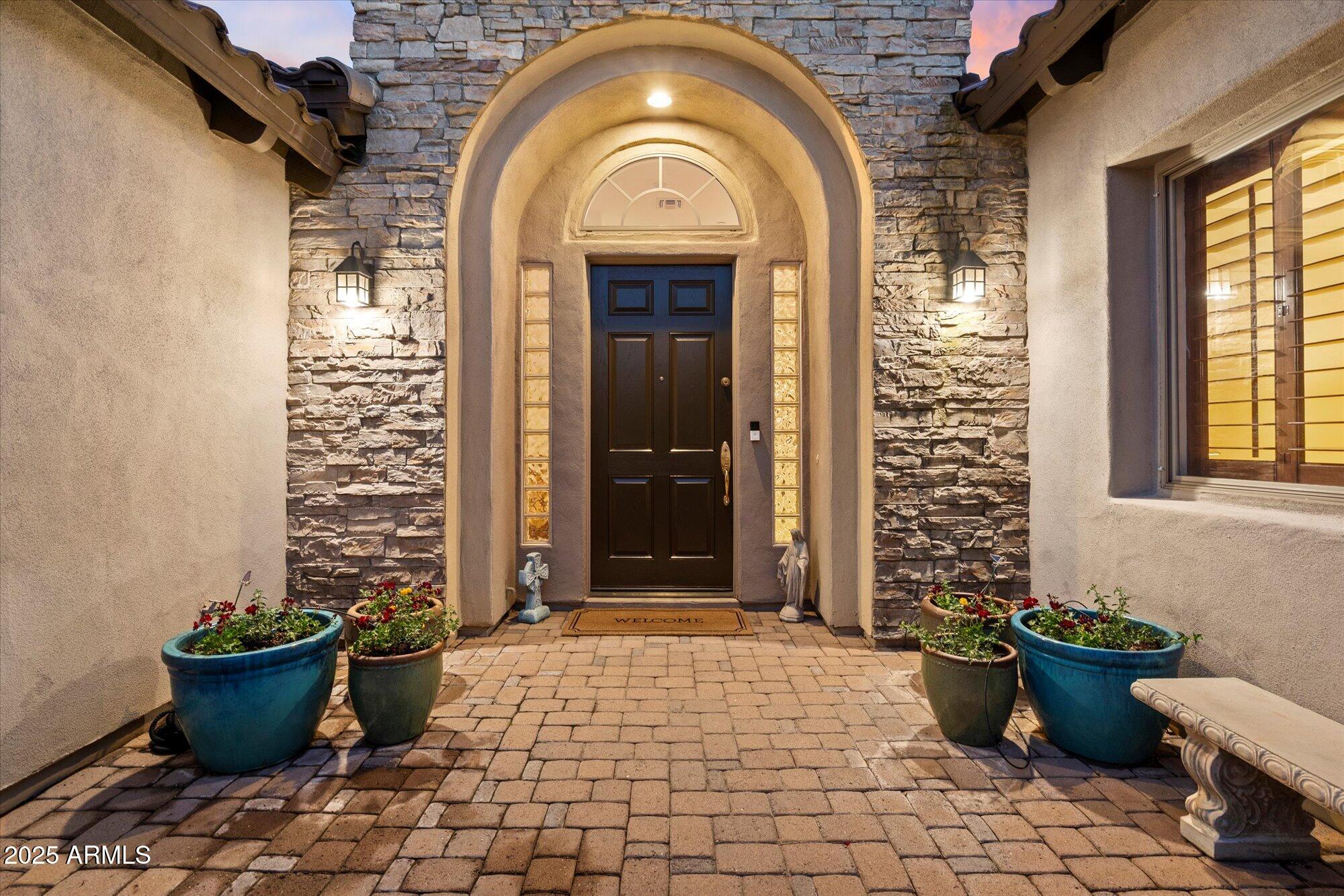 3969 East Navigator Lane Phoenix, AZ 85050 - Photo 3 of 54 Entry