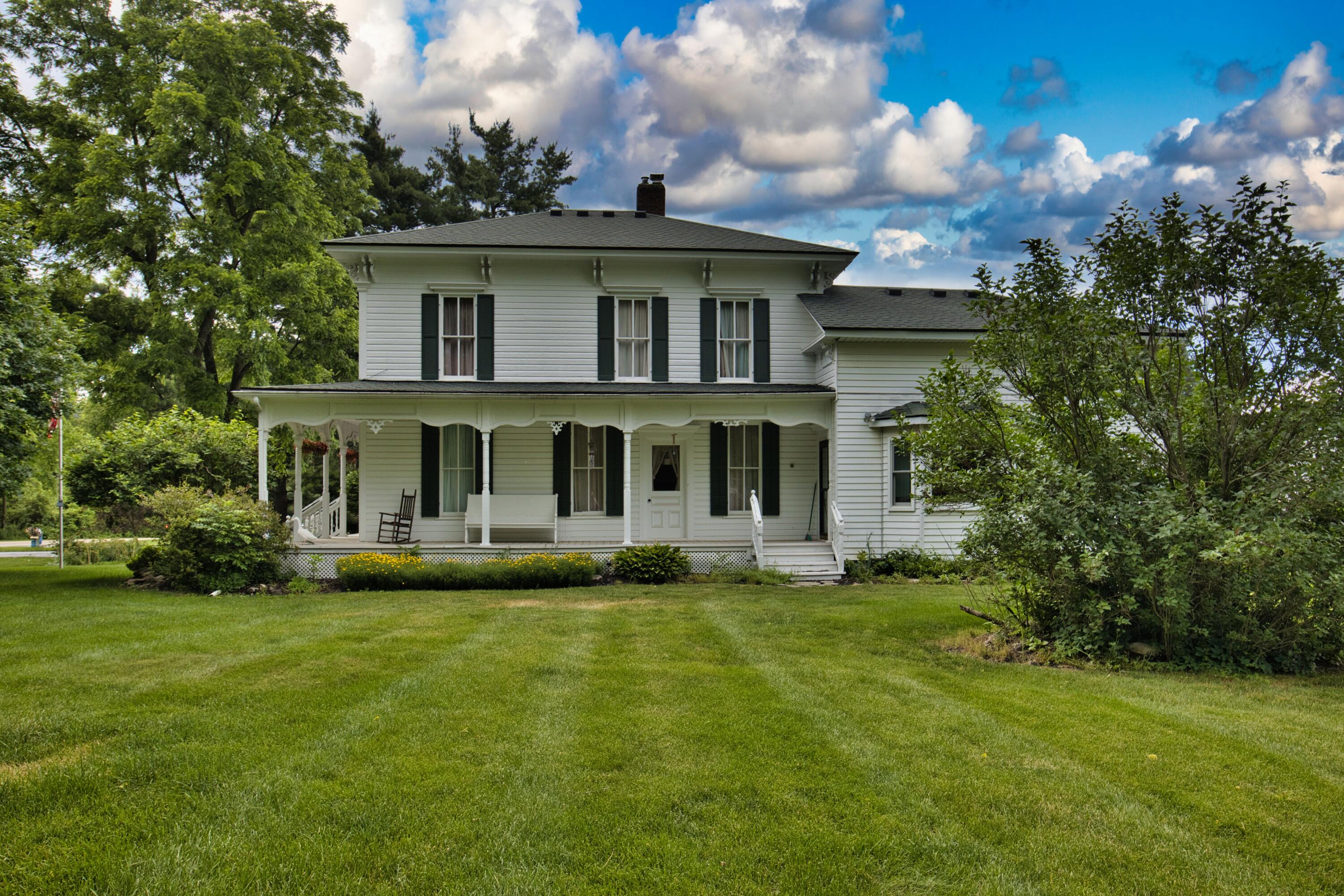 8045 Chilson Road Pinckney, MI 48169 - Photo 6 of 22 Facade