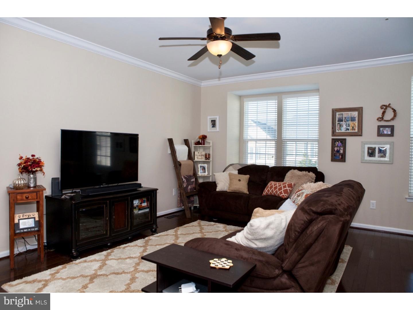 402 Lopata Road Phoenixville, PA 19460 - Photo 12 of 25 Living Room