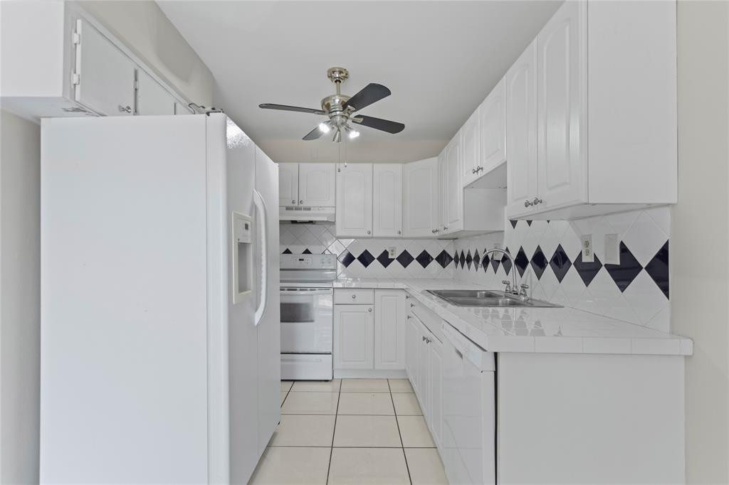 697 Ipswich Street Boca Raton, FL 33487 - Photo 13 of 22 Photo 14
