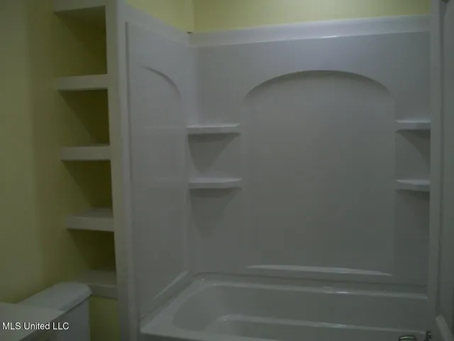 $64,000 | 42 Railroad Avenue, Bude, MS 39630